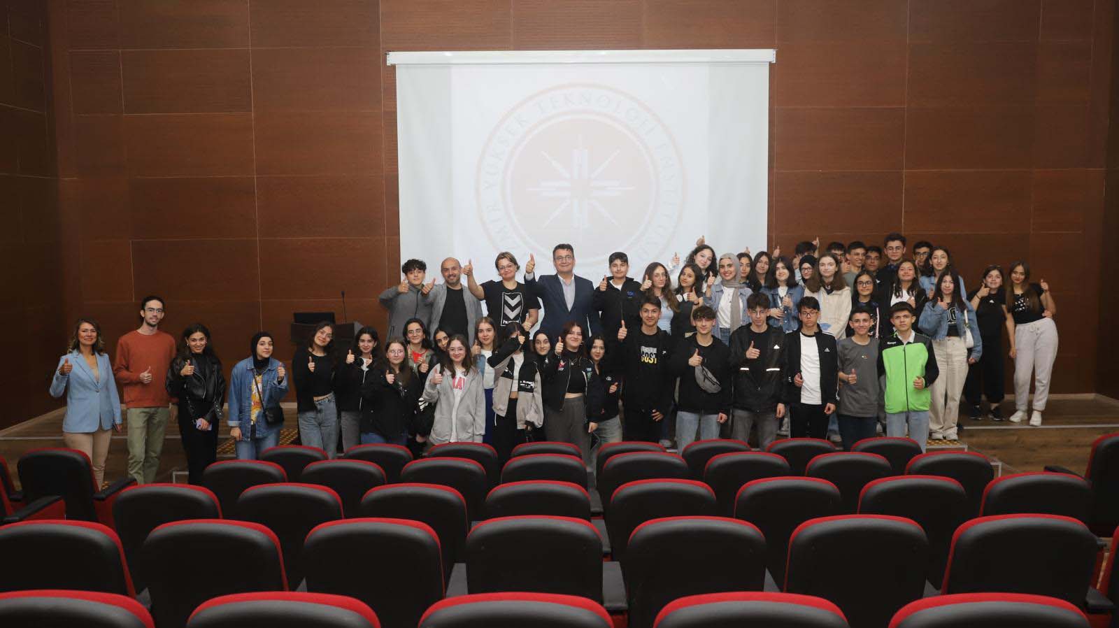 Lise öğrencileri, İzmir Yüksek Teknoloji Enstitüsünü Ziyaret Etti