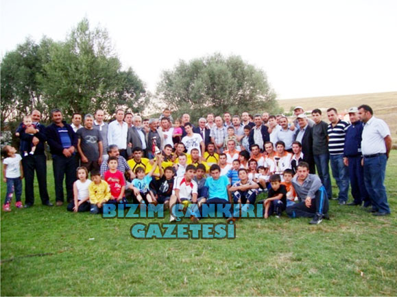 Atkaracalar il�emiz �y�k K�y� Bayram Turnuvas� ne�eli ge�ti
