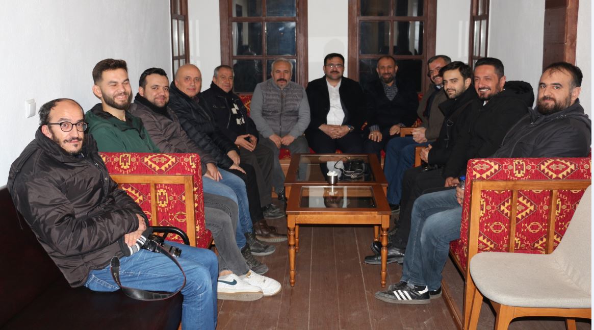 AK Parti İl Başkanı Çelik, gazetecilerle bir araya geldi