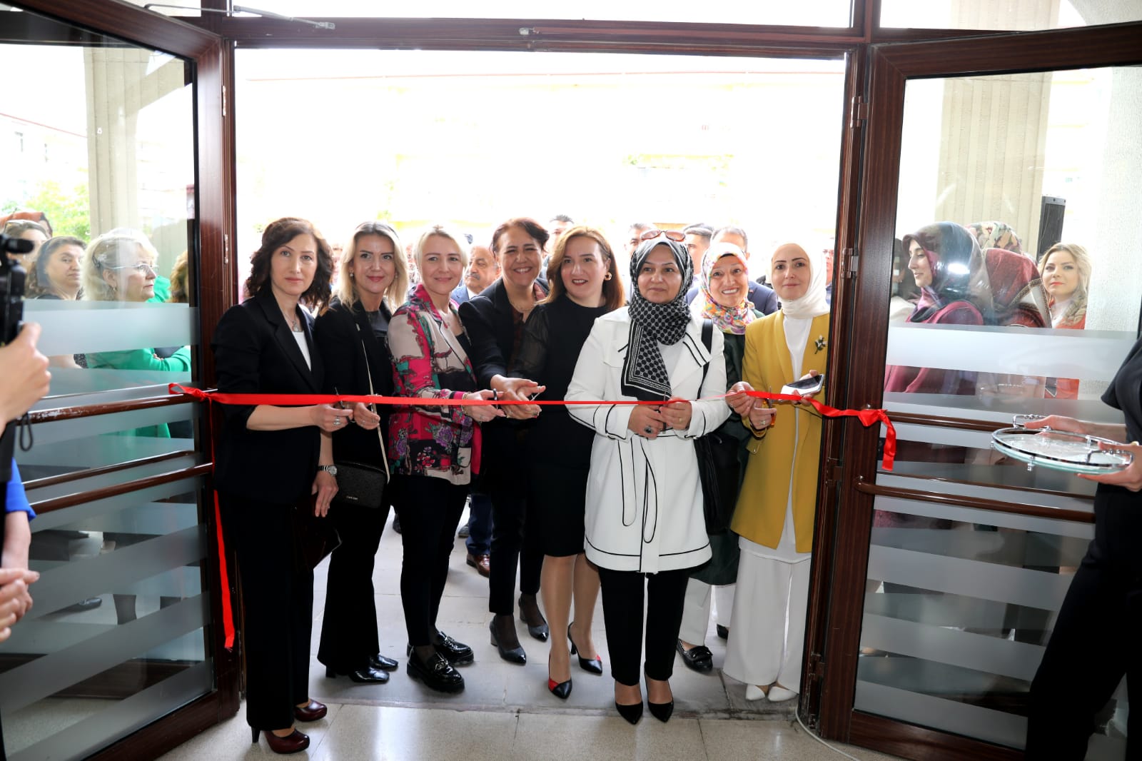 Kadınların el emeği ürünleri beğeni topladı