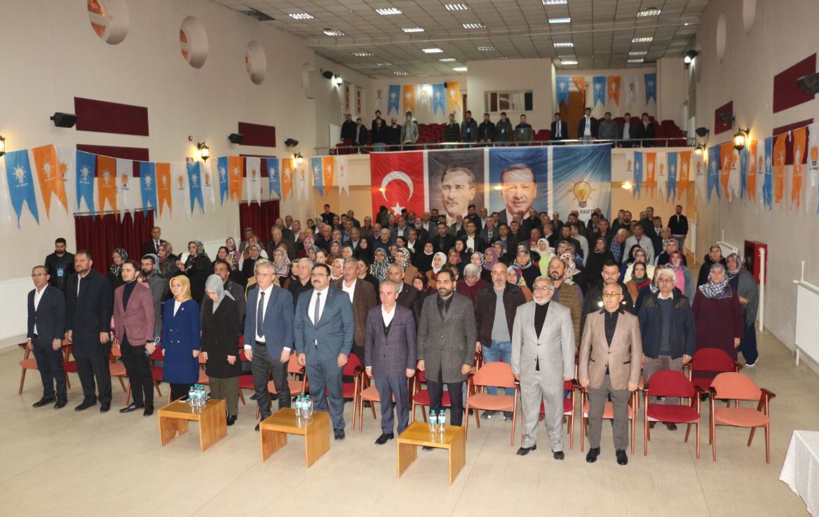 AK Parti’den “Teşkilat Akademisi Türkiye Yüzyılı” eğitim programı