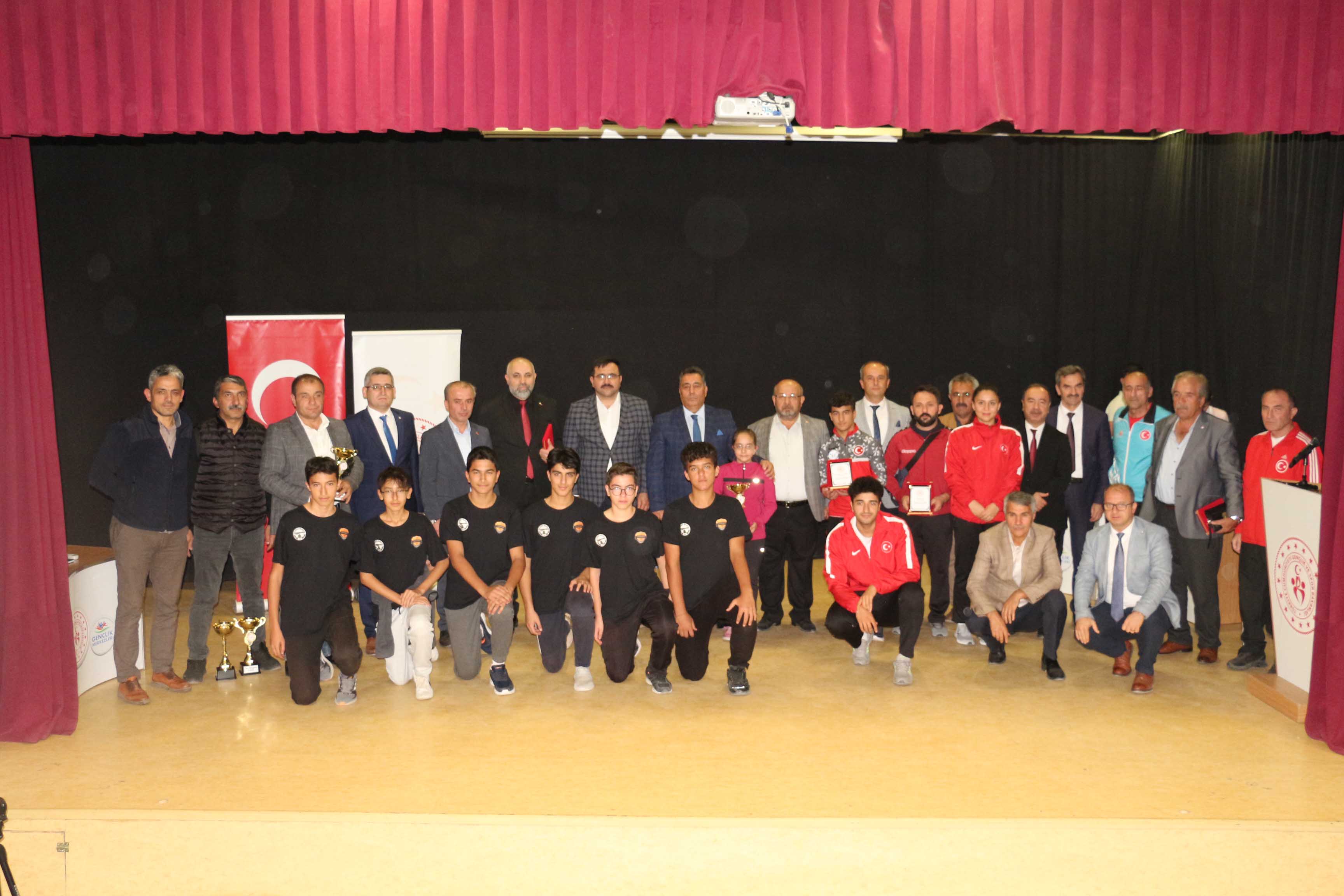 Amatör spor haftası ödül töreni yapıldı