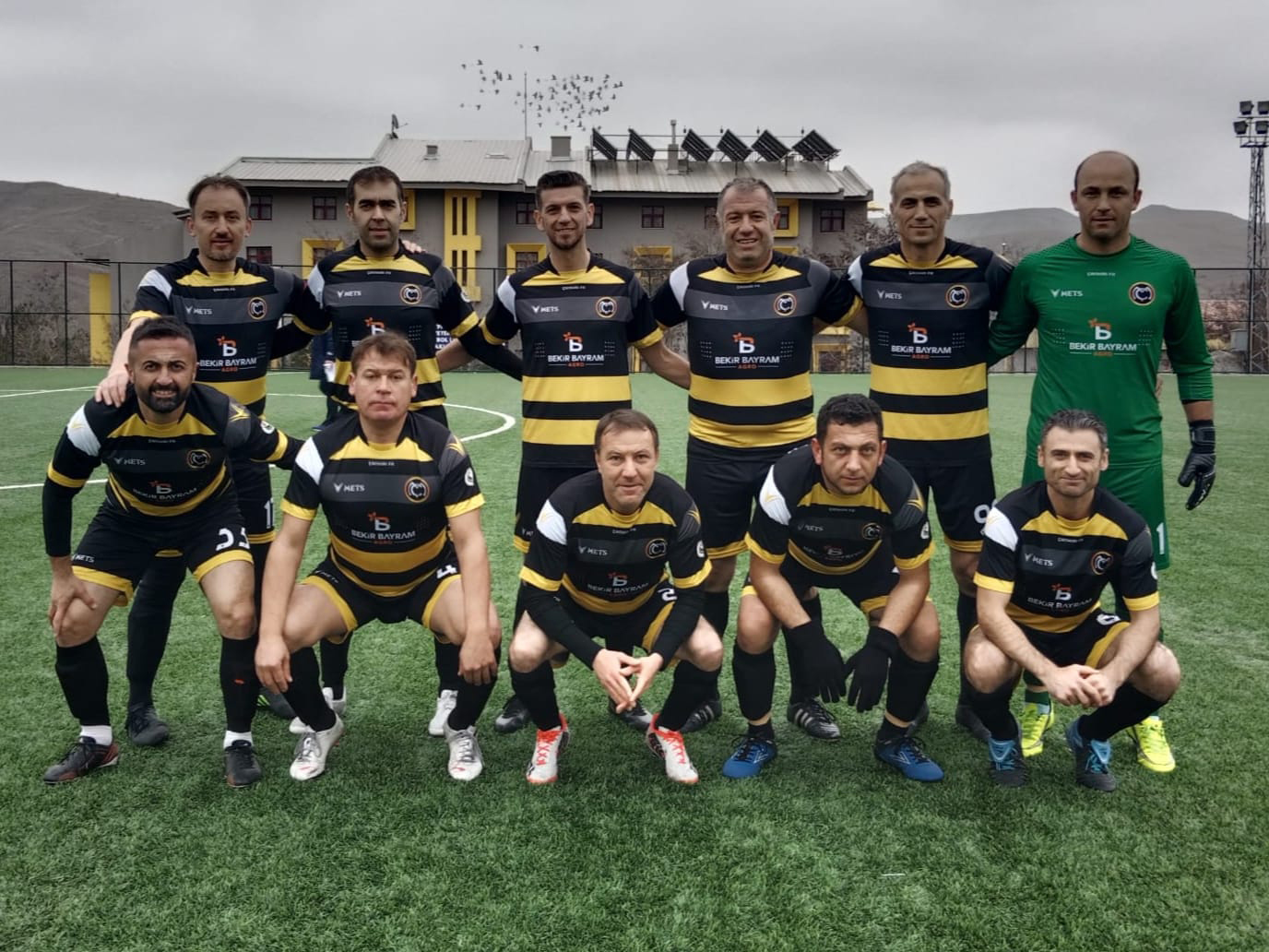 Veteranlar gol oldu yağdı: 8-1