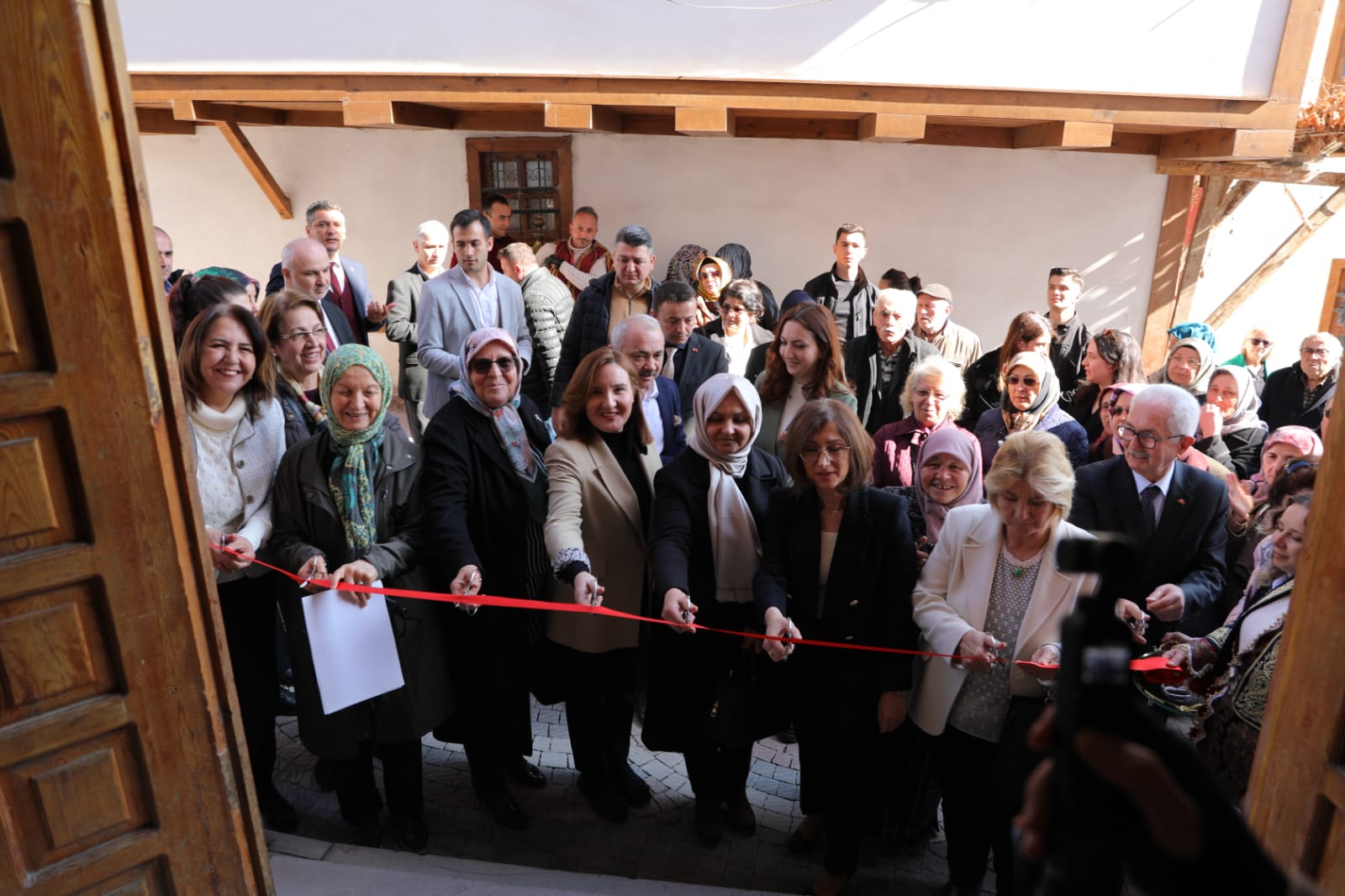 Açılışı yapılan Çankırı Kültür Evinde, Çankırı tarihi sergileniyor