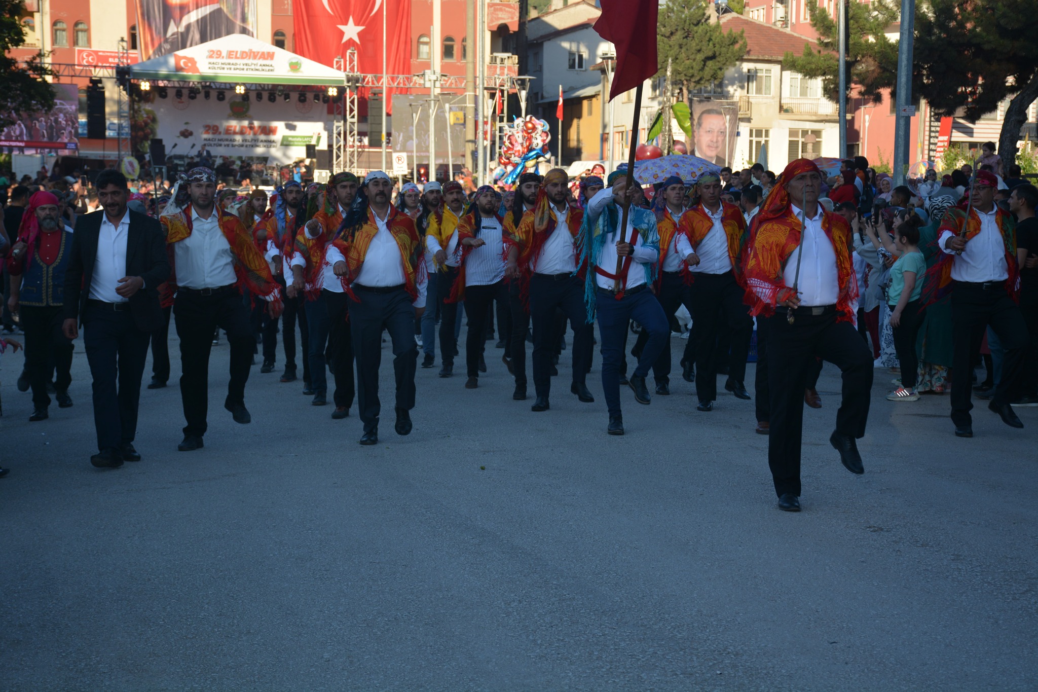 Eldivan kiraz festivali coşkuyla gerçekleştirildi
