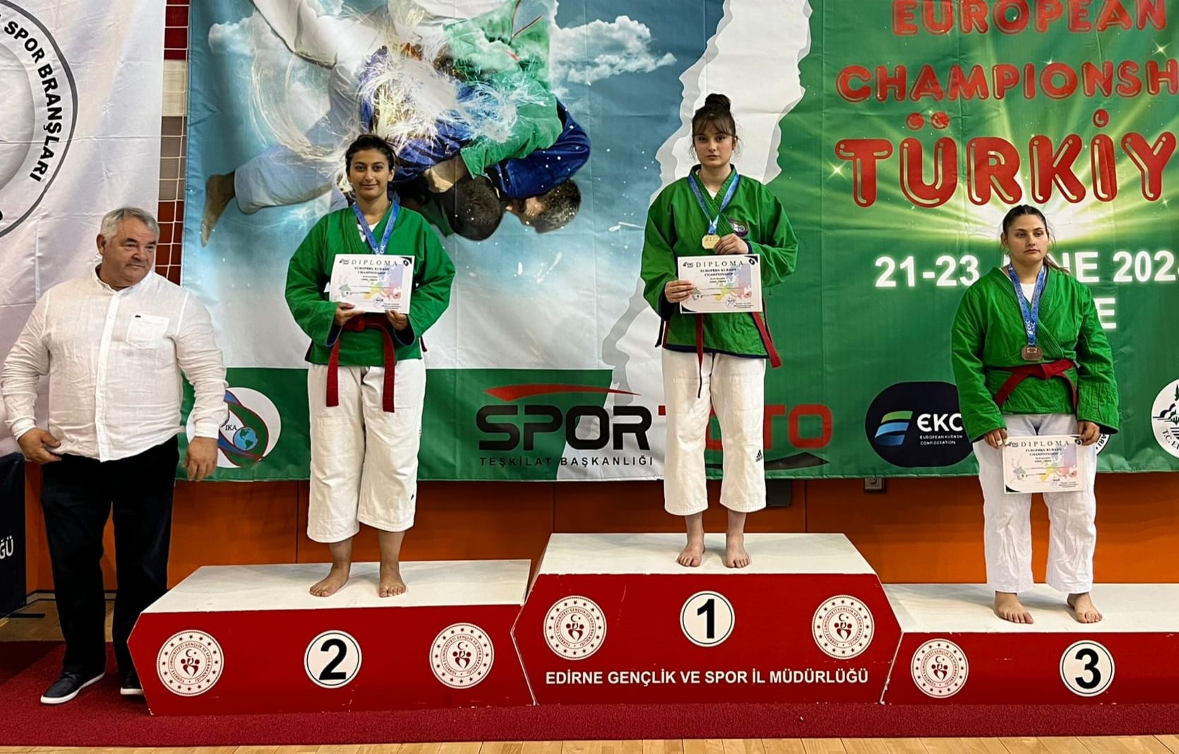 Azra Özkan “Avrupa Şampiyonu” oldu