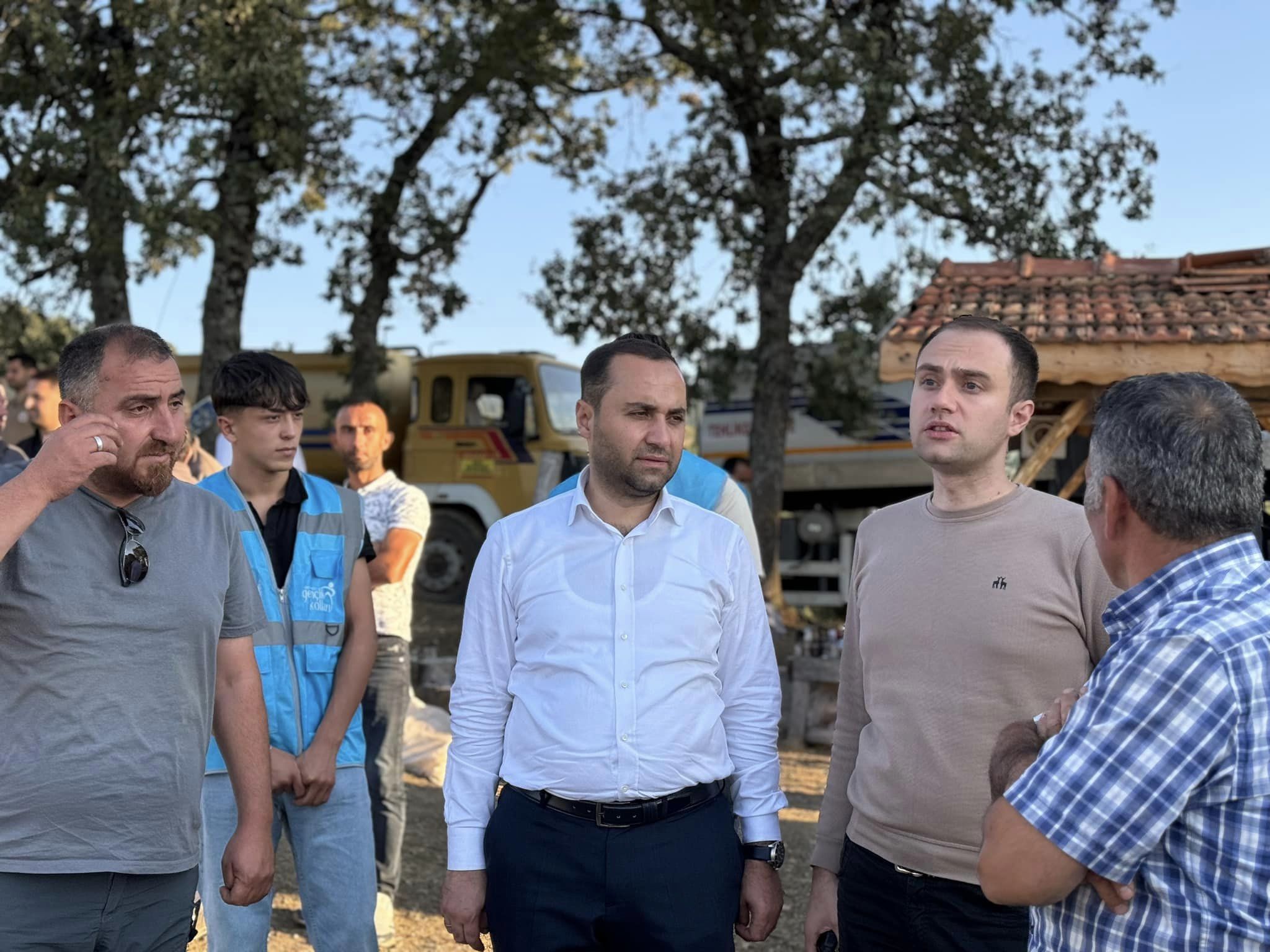 Erdoğan, yangın çıkan bölgeyi ziyaret etti