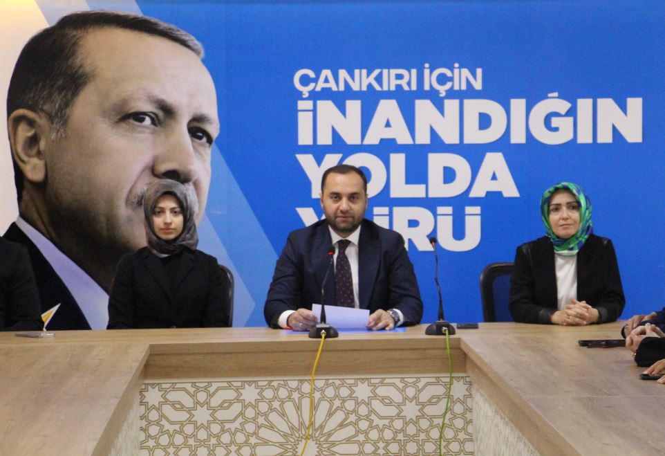 Erdoğan: Demokrasimize ve irademize düşman olan şer odaklarını hiçbir zaman unutmayacağız