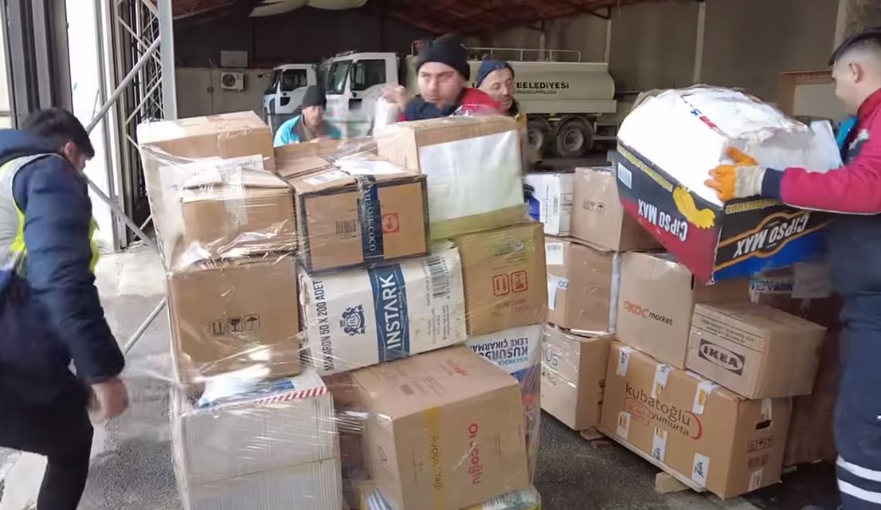 Belediyenin yardım kampanyasına 8 bin 416 kişi katkıda bulundu