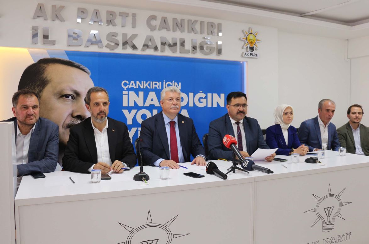 AK Parti teşkilatı seçimleri değerlendirdi