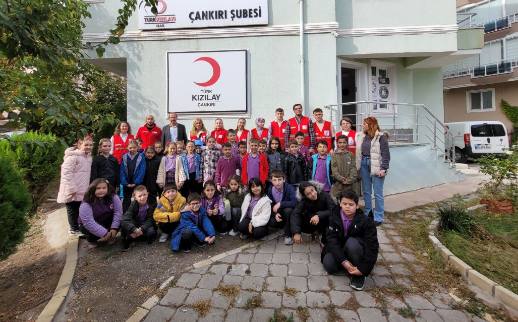 İstiklal Yolu İlkokulu Öğrencilerinden Kızılay Çankırı Şubesine Ziyaret