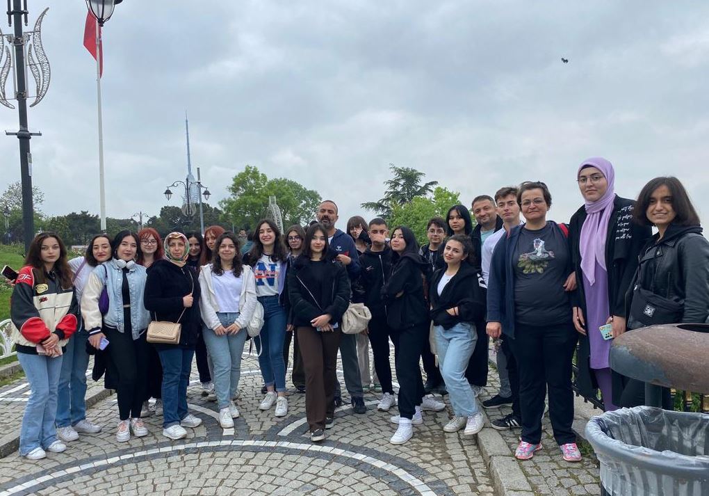 Nevzat Ayaz SBL öğrencileri, İstanbul'u gezdi