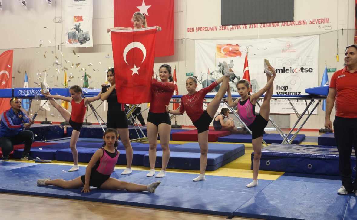 19 Mayıs kutlandı
