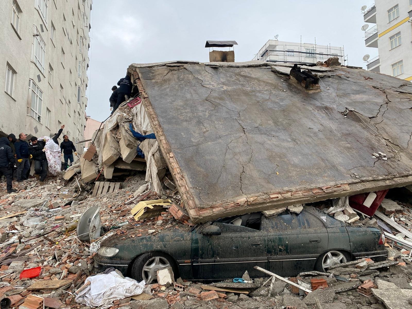Kahramanmaraş’ta 7,7 şiddetinde deprem!