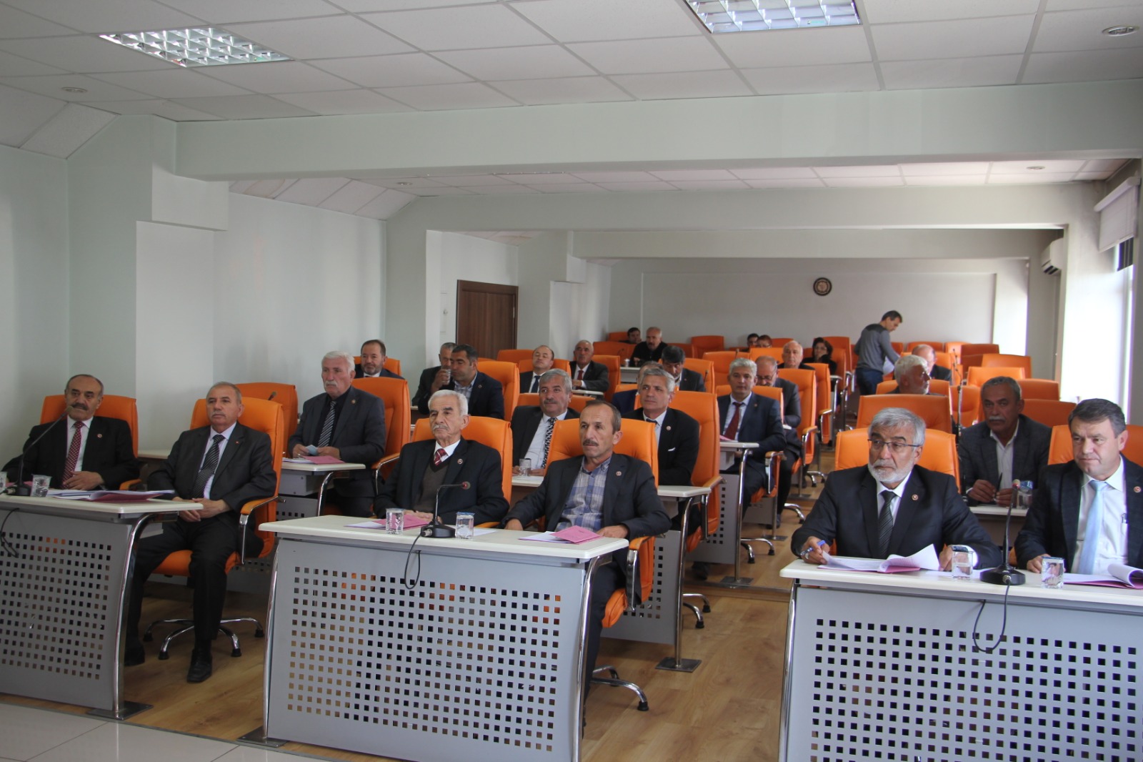 AK Partililer unuttu, MHP’liler kutladı!