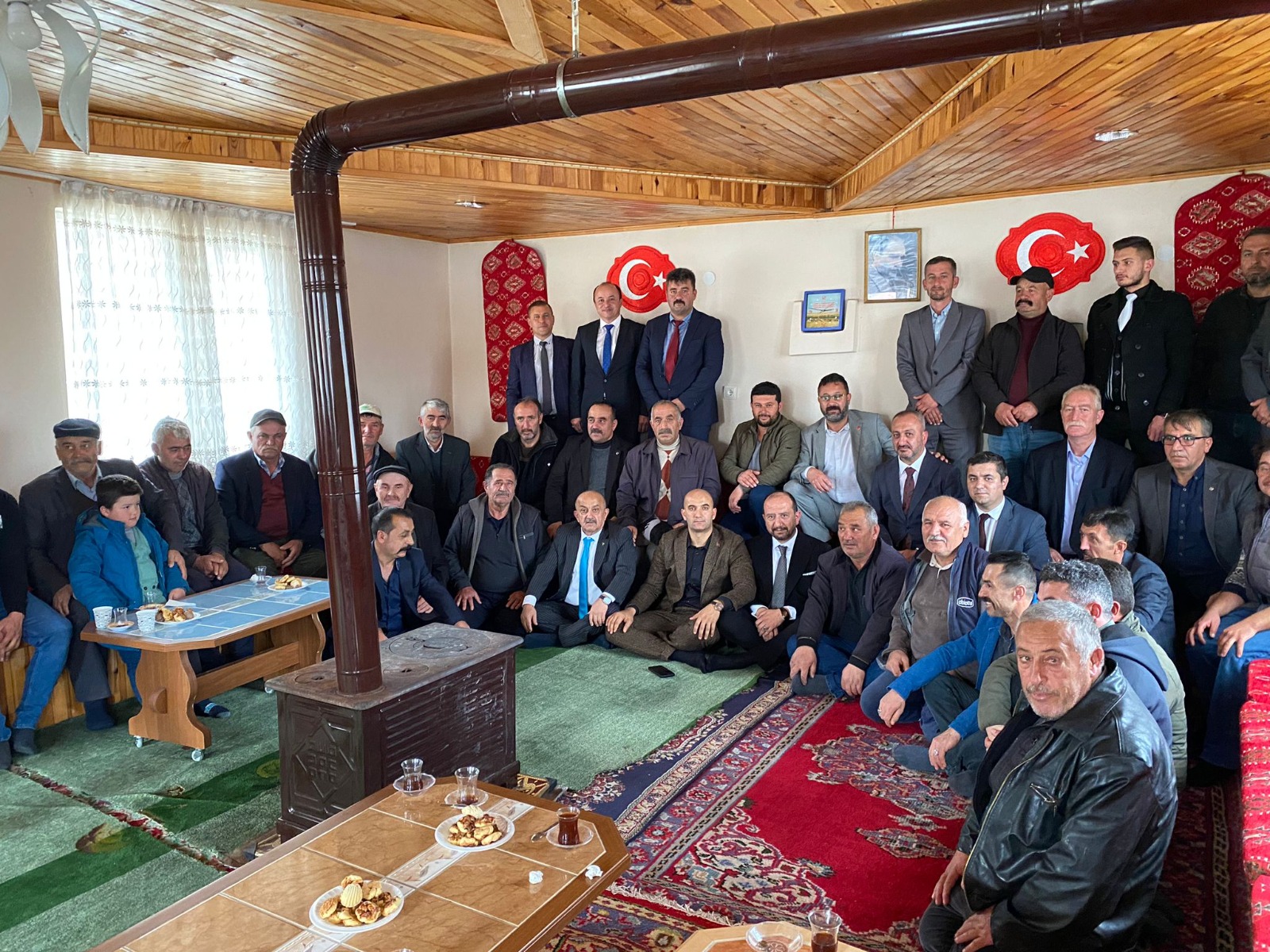 MHP heyeti, köylerde vatandaşlarla buluştu