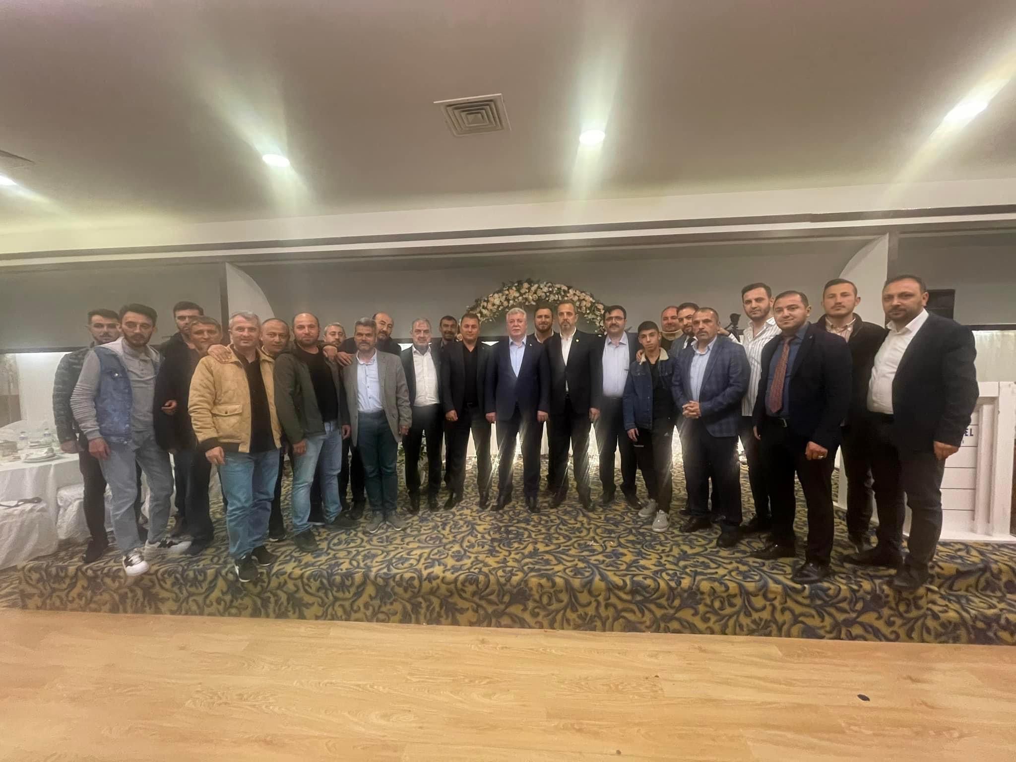 AK Parti teşkilatı, işçilerle bir araya geldi
