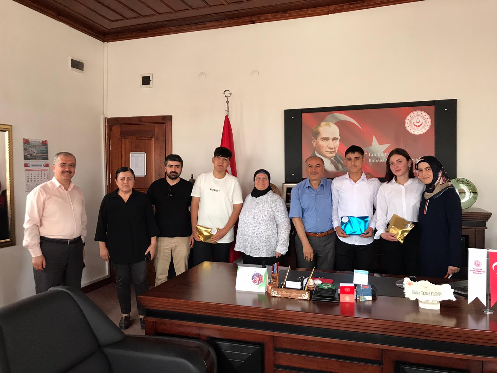 Başarılı sporcular ödüllendirildi