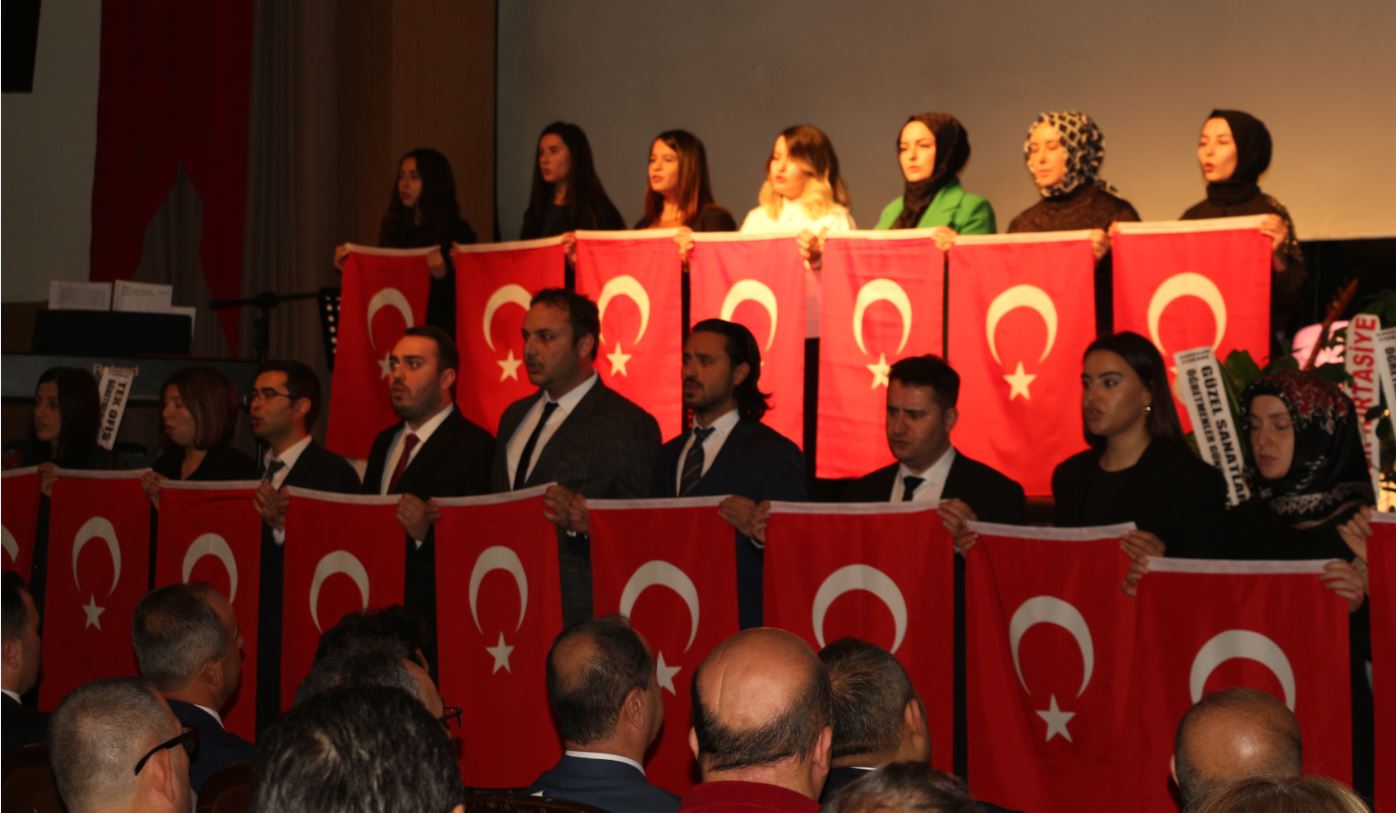 Vali Ayaz: Ülkemiz bugünlere öğretmenlerimizin sayesinde geldi