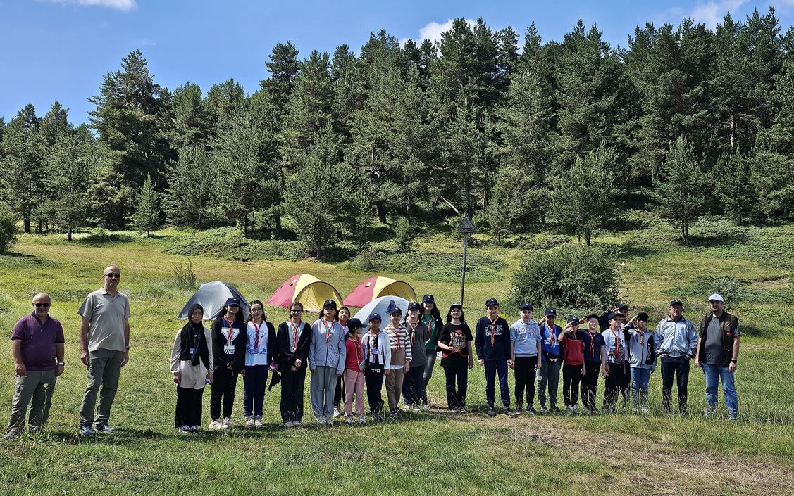 Atatürk Ortaokulu İzcilik Kulübü yıl sonu kampında