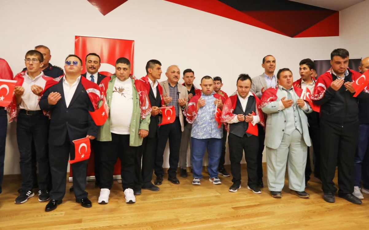 Kınalı kuzular asker oldu