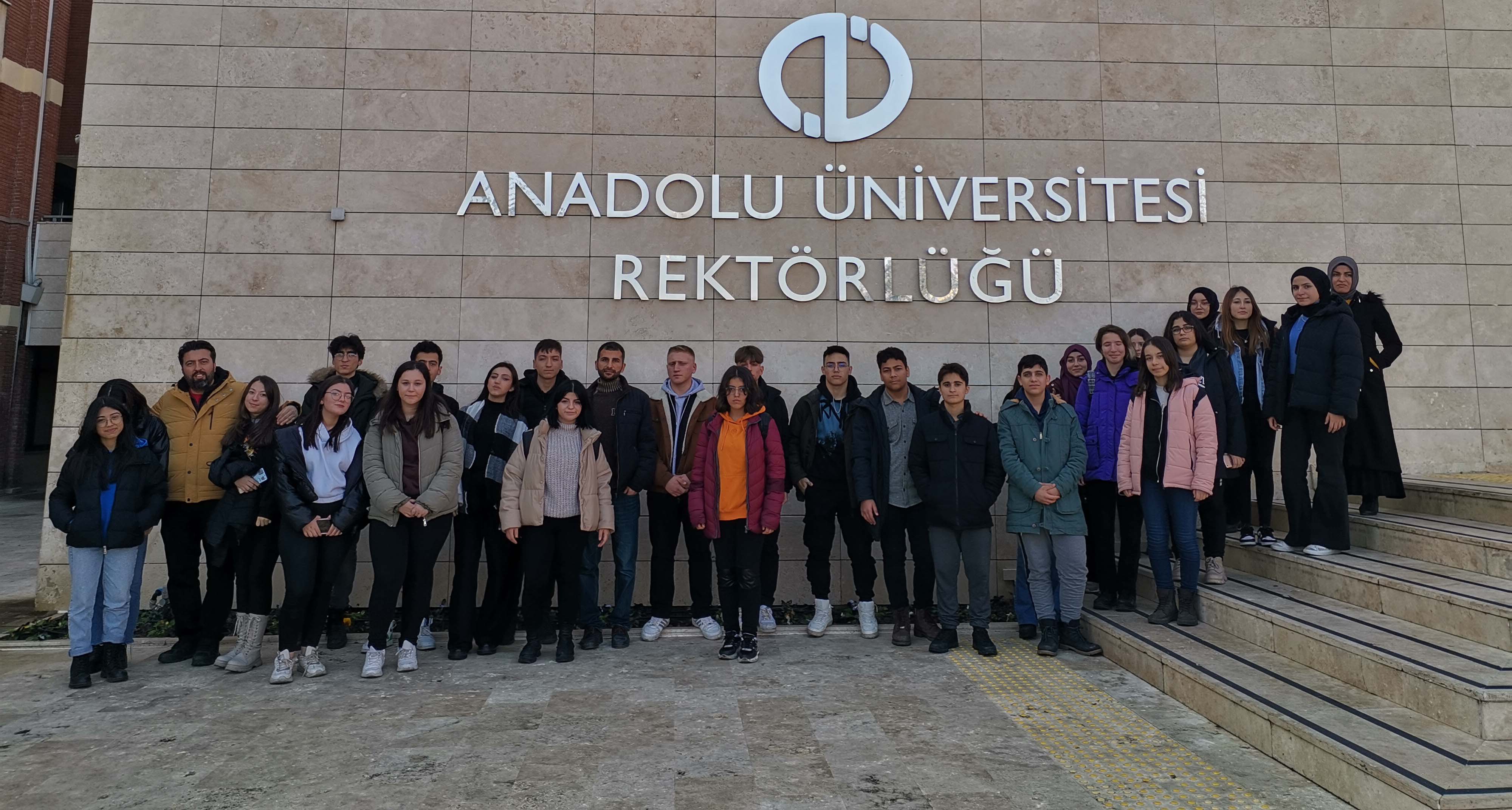 Çankırı Lisesi öğrencileri Anadolu Üniversitesi’ni gezdi  