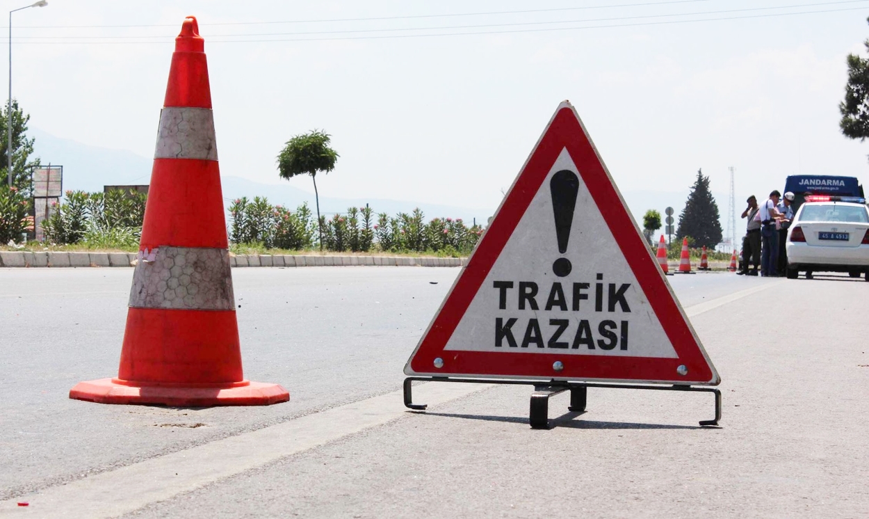 Atkaracalar’da ölümlü trafik kazası: 1 ölü, 4 yaralı