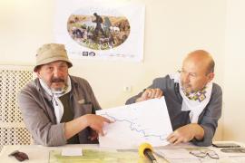 Tuz kervanlarının geçtiği yolları  doğa yürüyüşçüleri adımlıyor